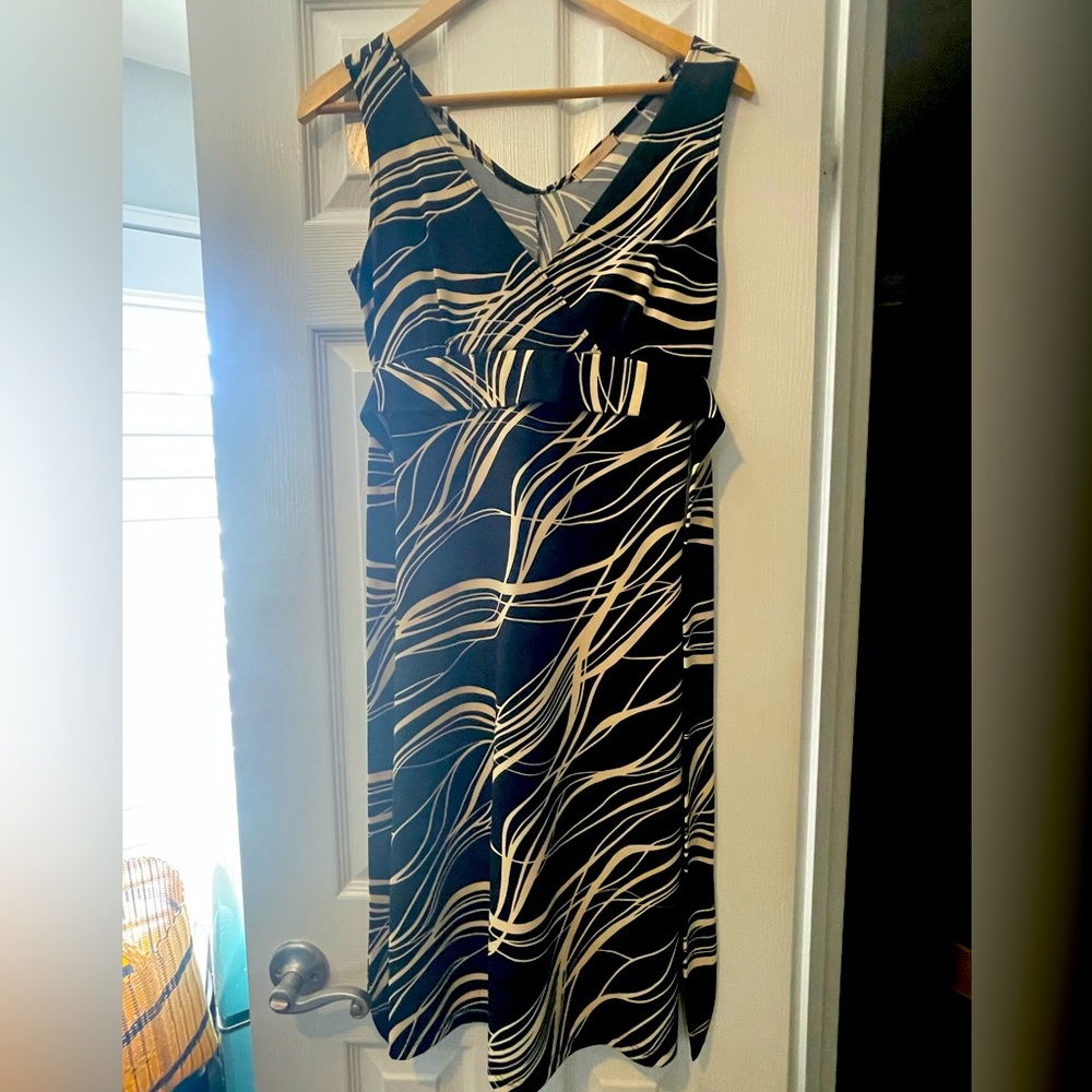 Black and cream dress medium forever 21